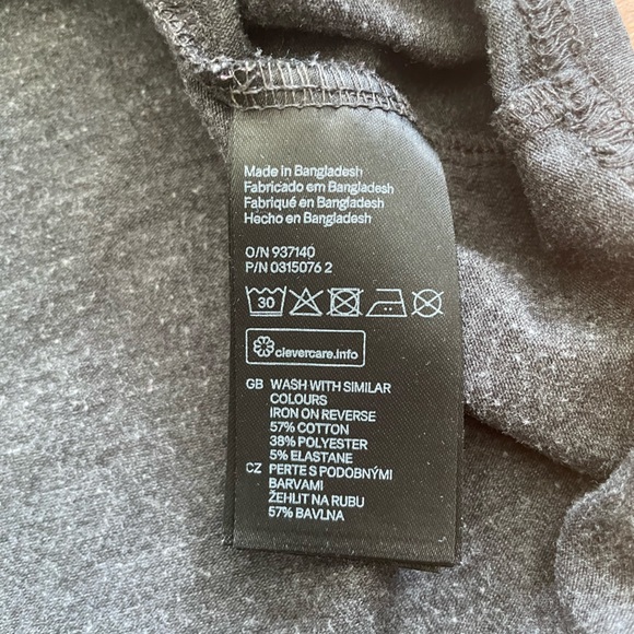 Divided Crop Top T-Shirt - Picture 5 of 5